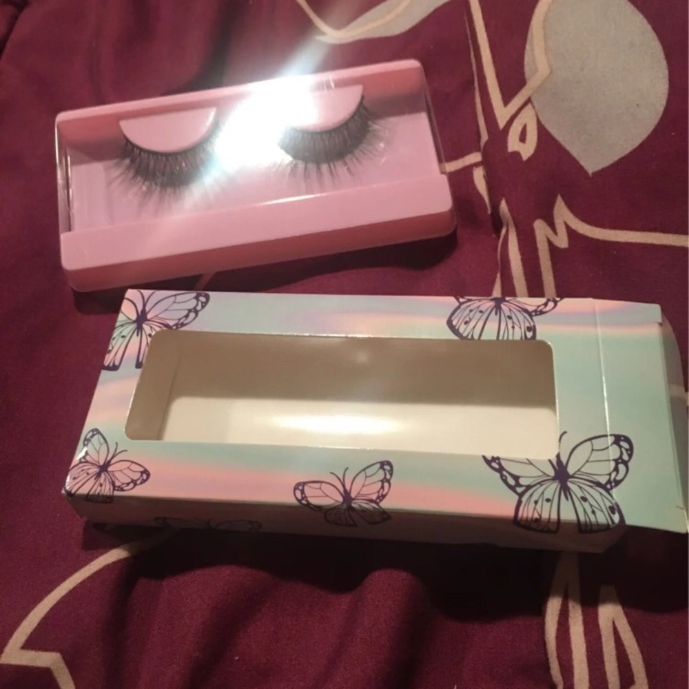 Eyelashes - Picture 8 of 8